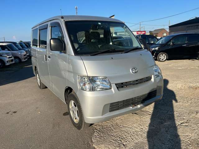 Toyota Light Ace Van 4