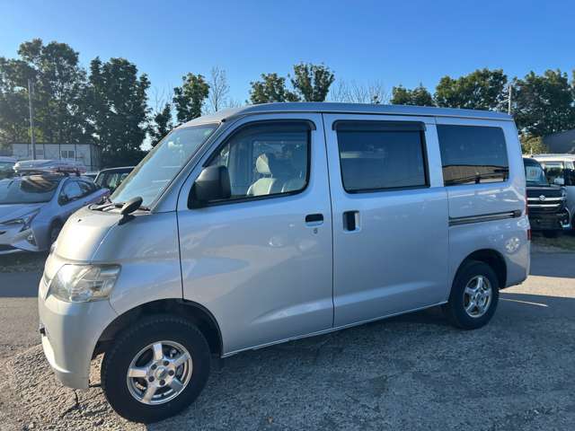 Toyota Light Ace Van 7
