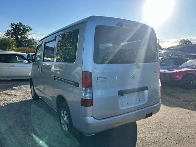 Toyota Light Ace Van 9