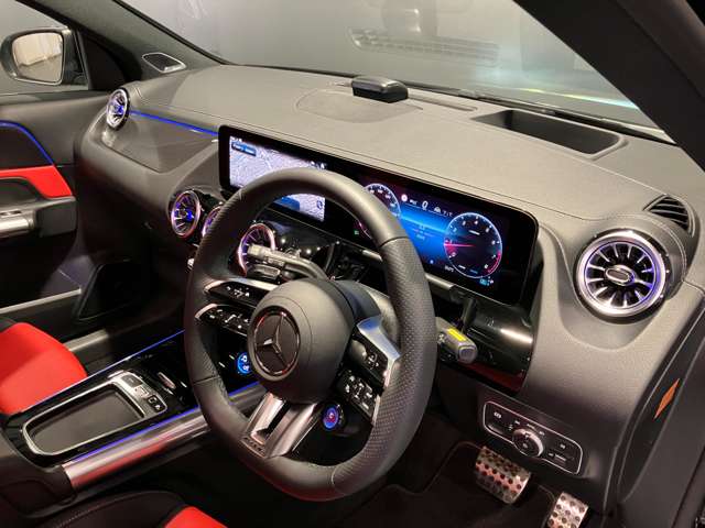 Mercedes-Benz GLA-Class 12