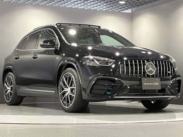 Mercedes-Benz GLA-Class 10