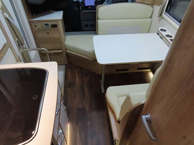 Toyota Camroad 4