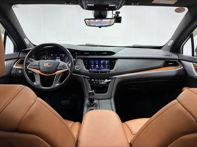 Cadillac XT5 3