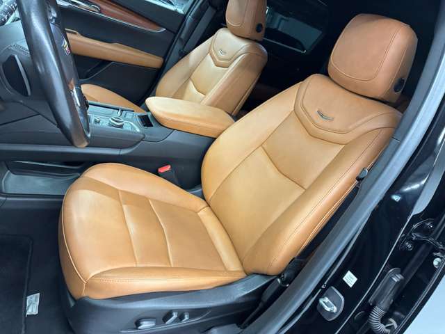 Cadillac XT5 4