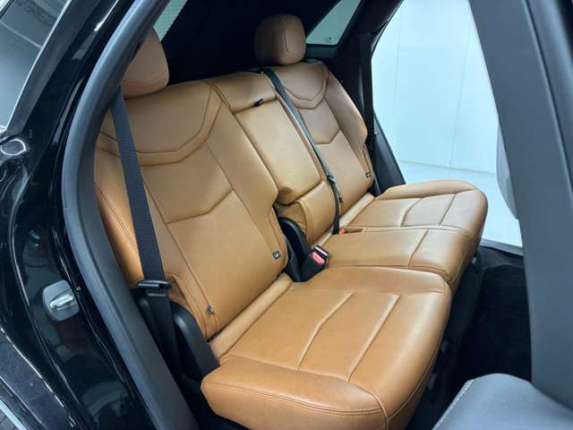 Cadillac XT5 8