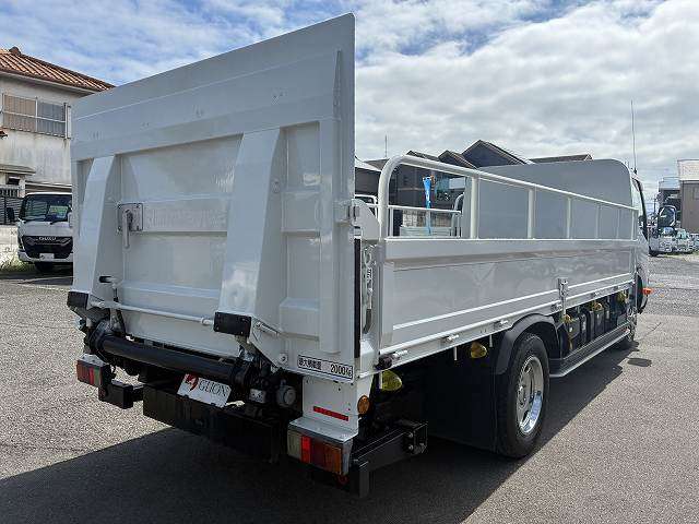 Hino Dutro 6