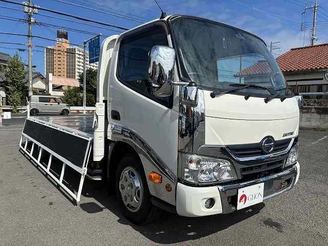 Hino Dutro 10