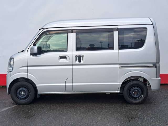 Nissan NV100 Clipper 11