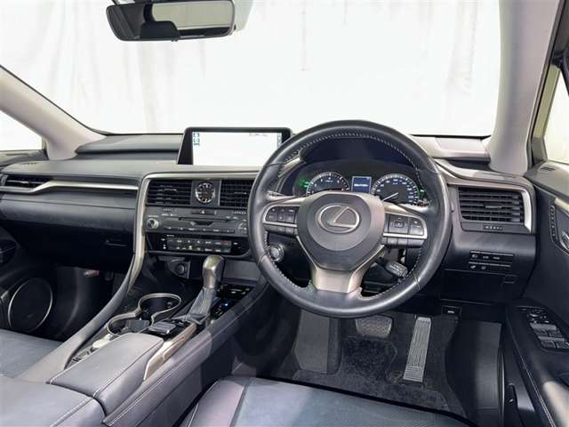 Lexus RX 9