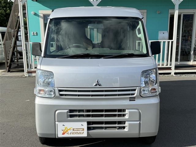 Mitsubishi Minicab Van 9