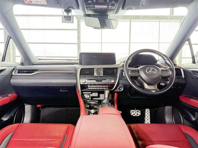 Lexus RX 9