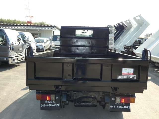 Hino Dutro 8