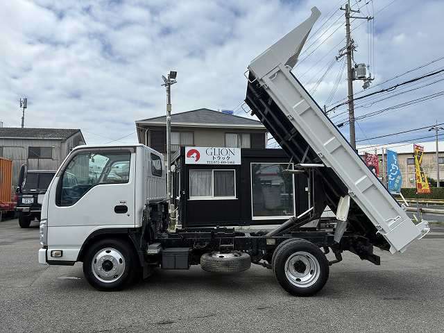 Isuzu Elf 4