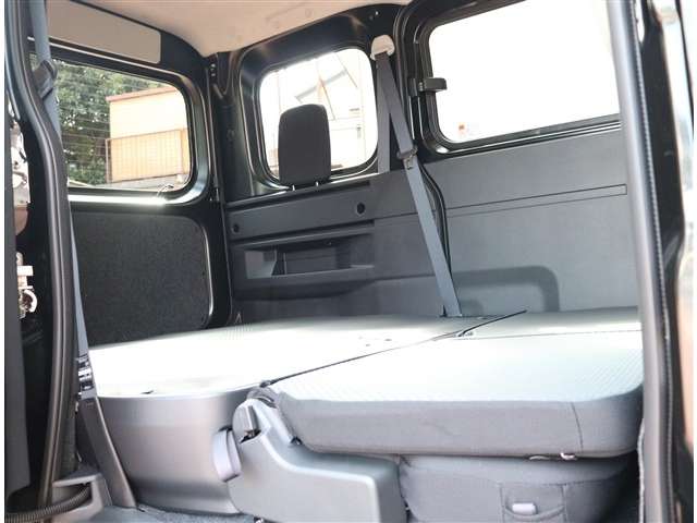 Daihatsu Atrai 12