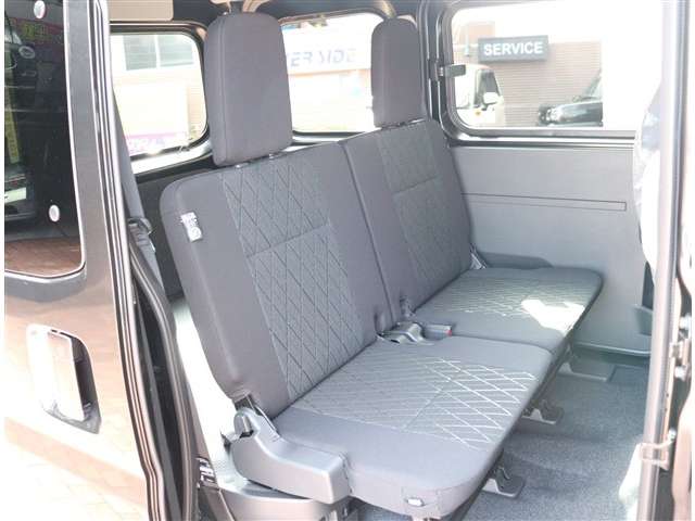 Daihatsu Atrai 9