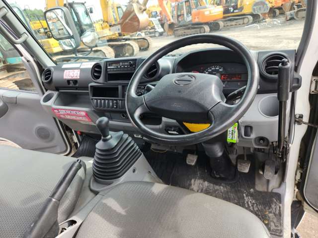 Hino Dutro 3