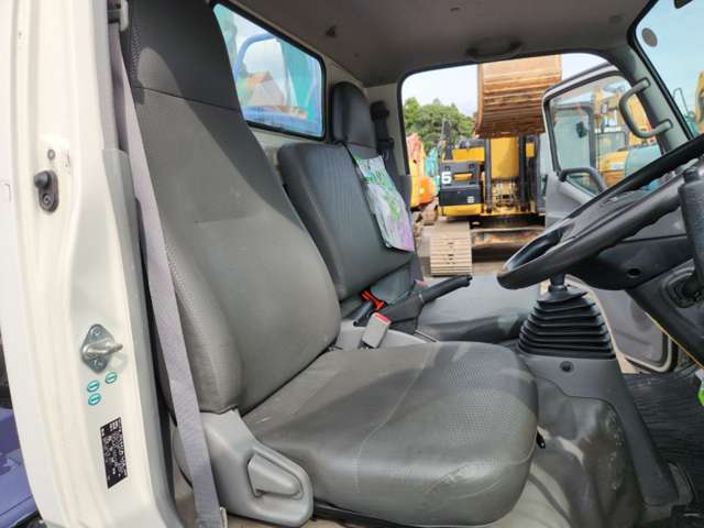 Hino Dutro 6