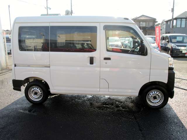 Daihatsu Hijet Cargo 7