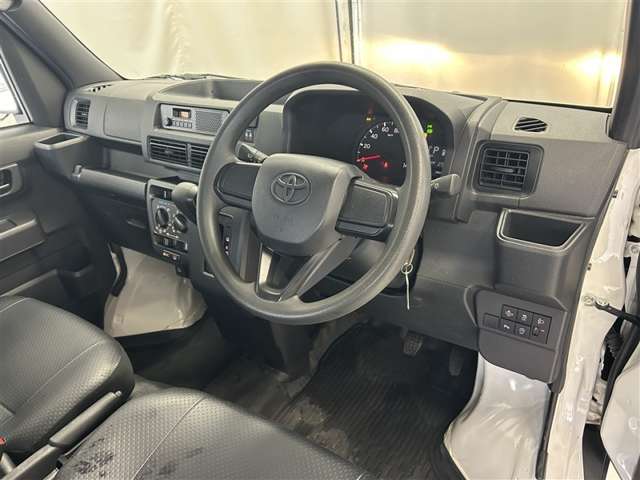 Toyota Pixis Van 5