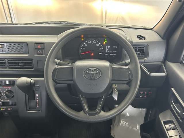 Toyota Pixis Van 6