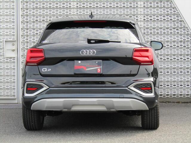 Audi Q2 5
