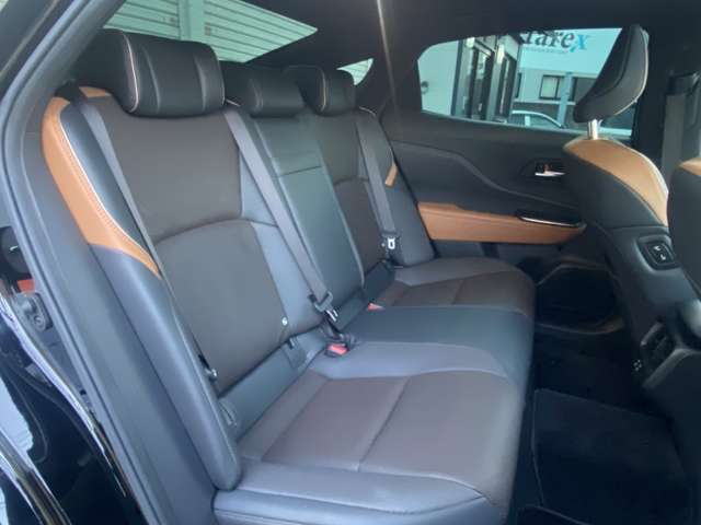 Toyota Crown Crossover 12