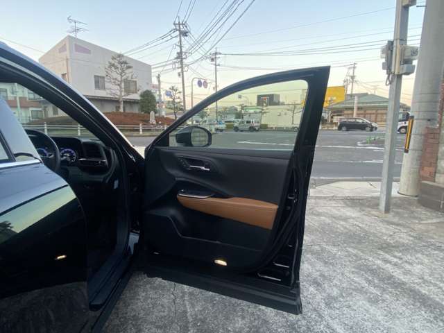Toyota Crown Crossover 10