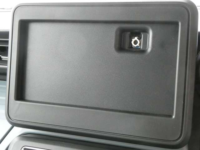 Suzuki Spacia Base 6