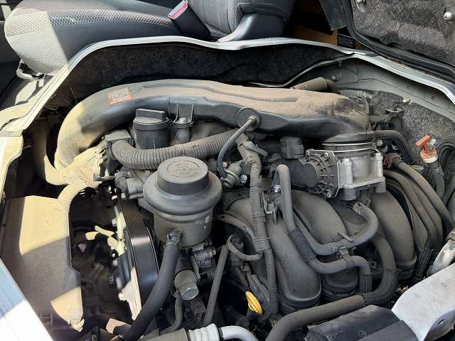 Toyota Hiace Van 9
