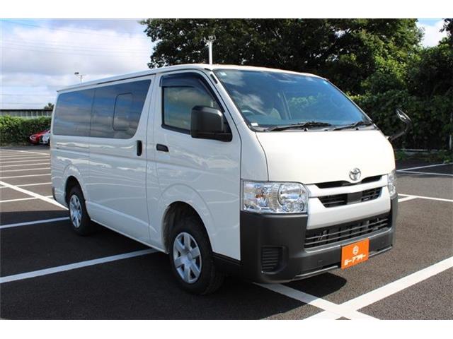Toyota Hiace Van 8