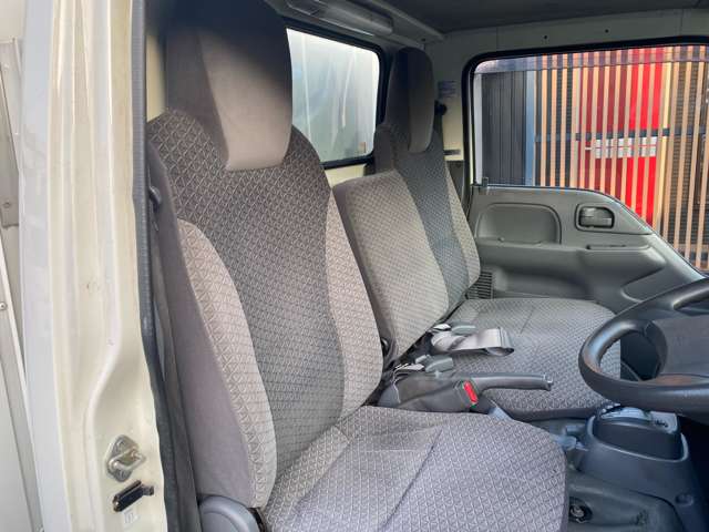 Isuzu Elf 11