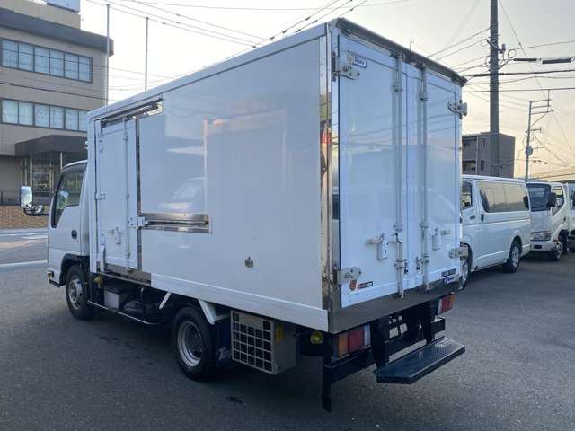 Isuzu Elf 5