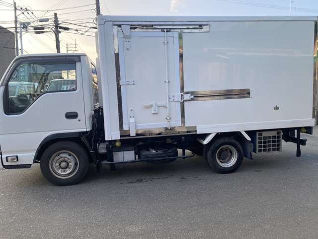 Isuzu Elf 6