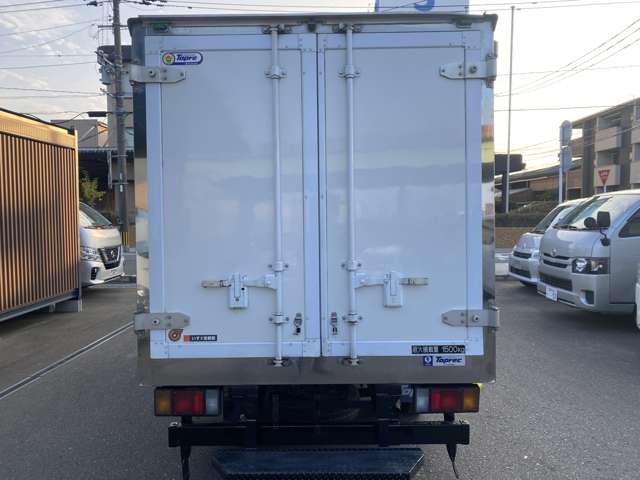 Isuzu Elf 7