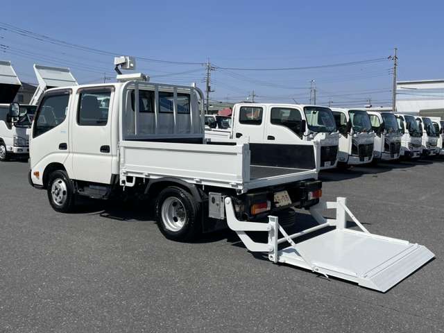 Hino Dutro 11