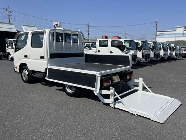 Hino Dutro 12