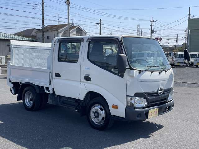 Hino Dutro 3