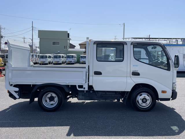 Hino Dutro 4