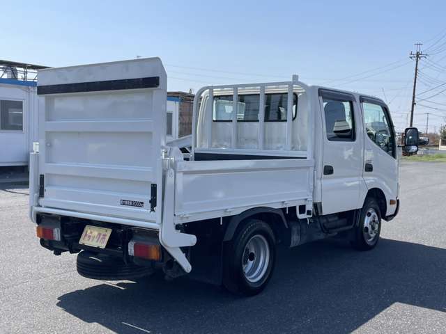 Hino Dutro 5