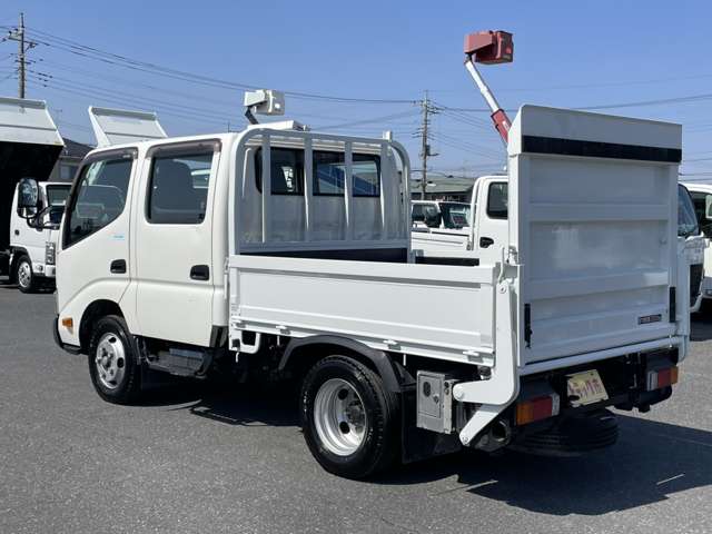 Hino Dutro 7