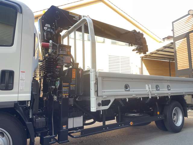 Isuzu Elf 12