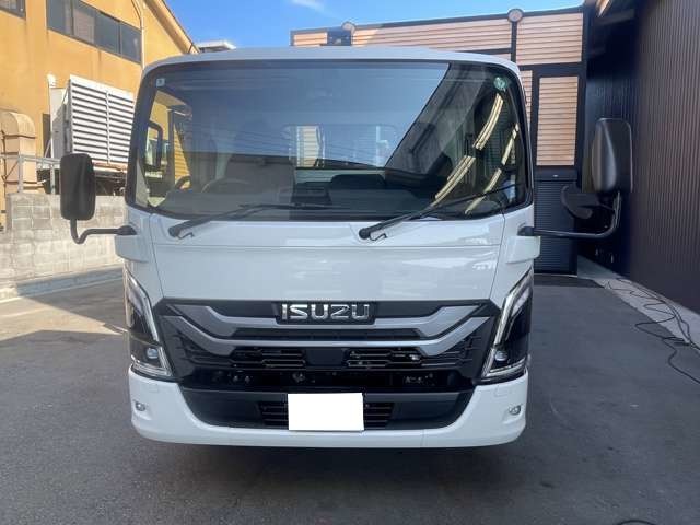 Isuzu Elf 6