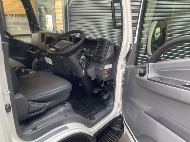 Isuzu Elf 8