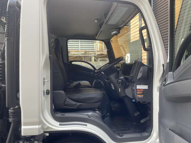 Isuzu Elf 9
