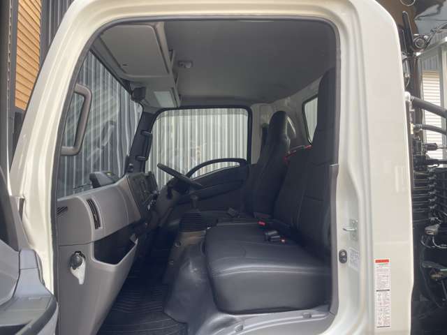 Isuzu Elf 10