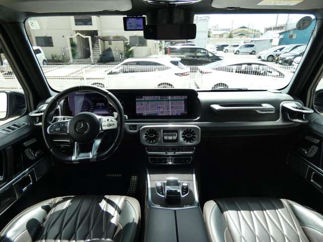 Mercedes-Benz G-Class 4