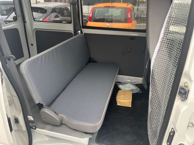 Mitsubishi Minicab MiEV 7