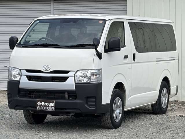Toyota Hiace Van 8