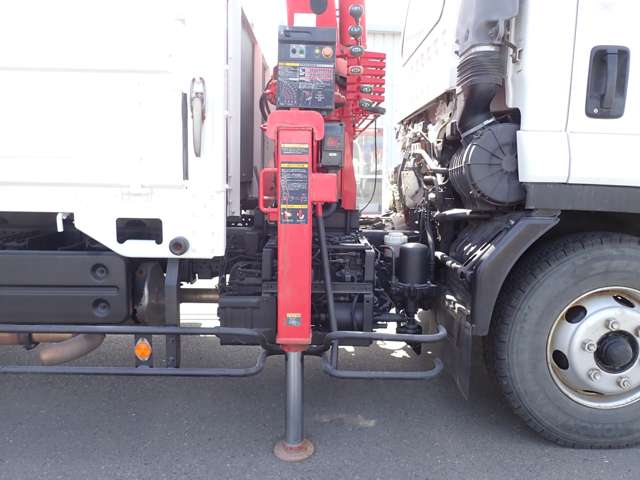 Isuzu Forward 12
