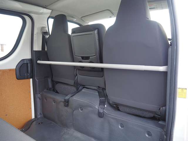Toyota Regius Ace 11
